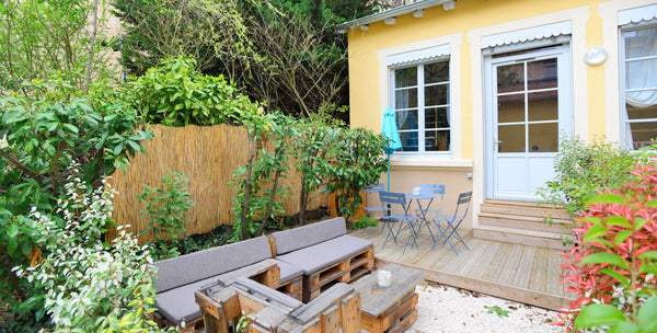 The apartment in Lyons has 1 bedrooms and has capacity for 4 people. <br /><br / Lyon, France Cosy T1 Duplex with garden Croix Rousse Entire rental unit vacation rental 31629240