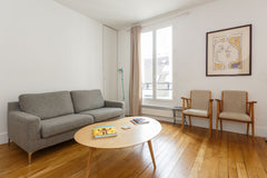 50 sqm appartement in a lively area, within the very charming Batignolles neighb Paris, France Levis Market - Parc Monceau Entire rental unit vacation rental 3850838