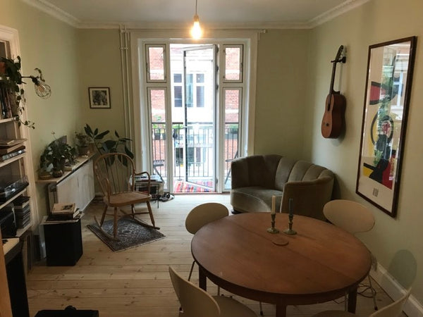 To-værelses lejlighed et stenkast fra hyggelige Enghave Plads på Vesterbro.<br /  Hyggelig lejlighed i hjertet af Vesterbro Entire condo vacation rental 657920333216895380