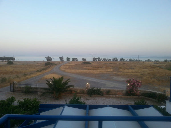 Long Beach Seaview apartments are situated next to the long beach of Koutsounari Koutsounari, Greece Two Bedrooms Apartment with Seaview Entire rental unit vacation rental 6916788