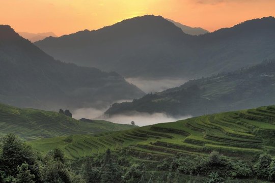 YUNNAN GUIZHOU GUANGXI TRIP: Rice fields  ethnic groups and the Li River 17 days SOLOCHOFER  Private Tours and Travel Guide Asia Shanghai CITY Kunming Destination Tour