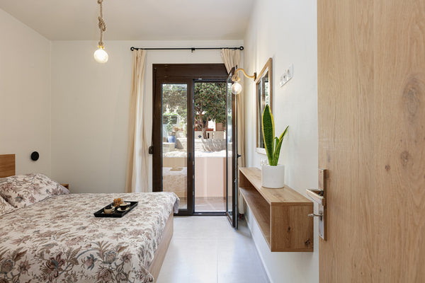 Kick back and relax in this stylish space.<br /><br /><b>The space</b><br />It i Rethimnon, Greece Andriani Apartment walking distance to the beach Entire condo vacation rental 608711915354304787