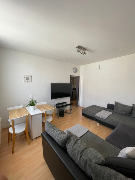 Appartement situé dans le dernier quartier résidentiel d'Anderlecht à proximité   Les oliviers: appartement dans un quartier calme. Entire condo vacation rental 688323816873258191