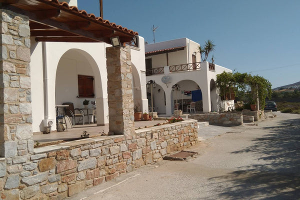 In Vari of Syros, 50 meters from the beach, Furnished house, balcony on the beac  Παραλια Κατω Μεσα Entire rental unit vacation rental 29477973