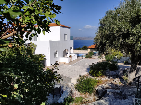 Villa Arianna, with its lovely sea and mountain views, is a popular villa with c Upchurch, United Kingdom Villa Arianna Kokinno Chorio Entire villa vacation rental 29669257