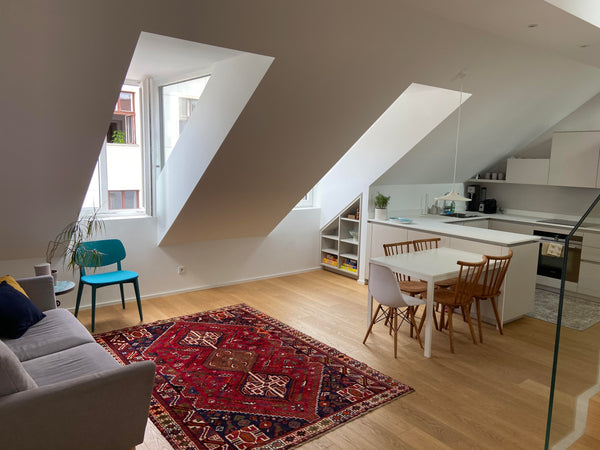 Beautiful quite rooftop apartment in the heart of the city. Two bedrooms and a u  Charming maisonette apartment with terrace Entire condo vacation rental 645687028072954104