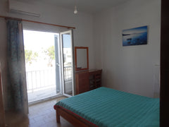 The second floor apartment is located 200 meters away from the main square of th Antiparos, Greece Cosy apartment with view of the venetian castle Entire rental unit vacation rental 35423497