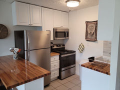 Treehouse-like 1 bedroom apartment up 2 1/2 flights.  New renovation.  New kitch New York, NY Rental unit in Queens · ★5.0 · 1 bedroom · 1 bed · 1 bath Entire rental unit vacation rental 52261555