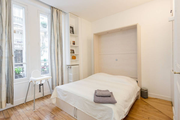 Require picture of guest and do not accept men<br />Cozy room with independent b Paris, France Charming Room - Trocadero / Eiffel Tower Private room in rental unit vacation rental 21963675