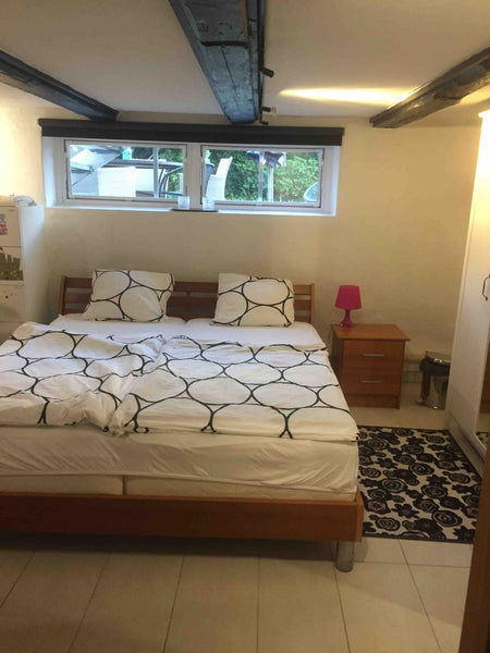 My part of the house is the groundfloor and a spacious basement with ensuite pri  Spacious room near CPH airport & 5 km from City Private room in rental unit vacation rental 26090392