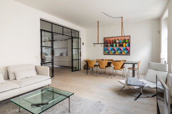Large classical apartment (from 1880) with balcony. tree bedrooms, 164 m2. Fun a Copenhagen, Denmark Bright, modern and top-central lux apartement Entire rental unit vacation rental 31866429