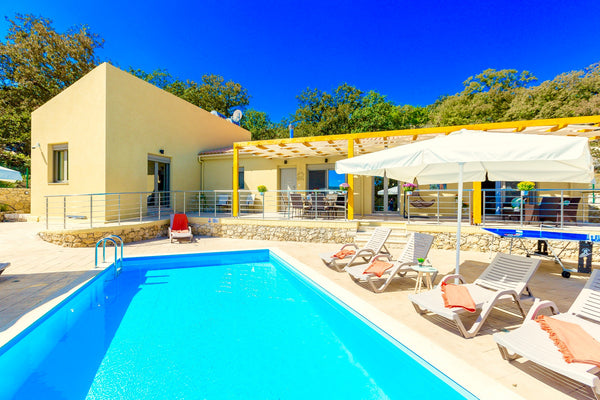 Brand New Family Villa with Private Pool just 10 minutes from the Sandy Beaches   Villa Themis - Armenoi, Rethymno, Crete Entire villa vacation rental 32356325