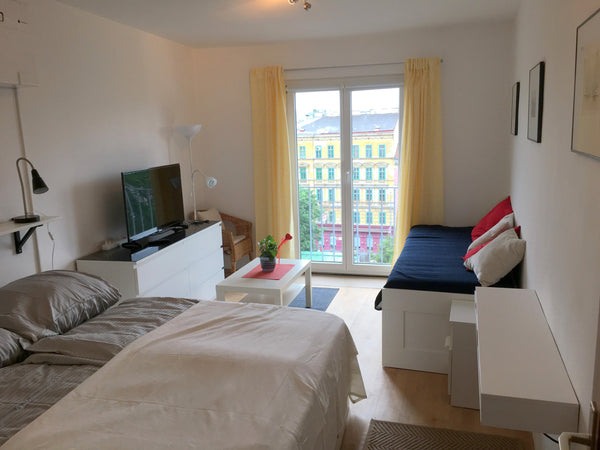 HELLES UND KLIMATISIERTES APARTMENT UNMITTELBAR BEI U-BAHN STATION<br /><br />Da Vienna, Austria Apartment HELL+ ZENTRAL direkt an U-BAHN STATION Entire rental unit vacation rental 30361695