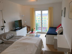 HELLES UND KLIMATISIERTES APARTMENT UNMITTELBAR BEI U-BAHN STATION<br /><br />Da Vienna, Austria Apartment HELL+ ZENTRAL direkt an U-BAHN STATION Entire rental unit vacation rental 30361695