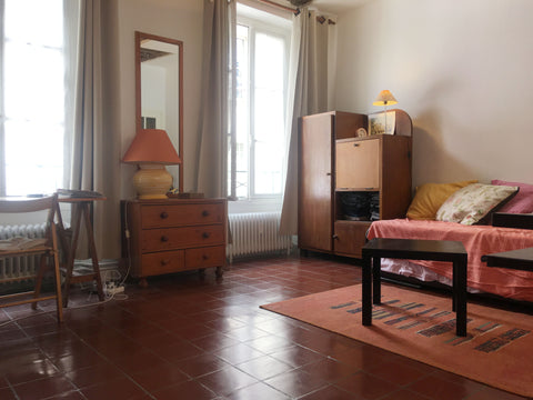 Appartement de 30m2 situé au coeur du Quartier Latin, dans une rue autant fréque Paris, France Studio au coeur du Quartier Latin Entire rental unit vacation rental 18588633