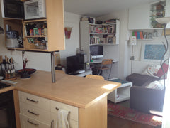 3 pièces calme, ensoleillé et atypique, dans un quartier familial du 20ème, à 10 Paris, France 3 pièces ensoleillé sous les toits Entire rental unit vacation rental 5645067