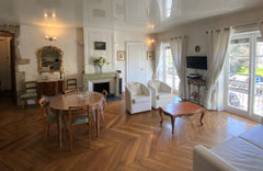 Superbe appartement de 90m2, typique lyonnais, spacieux avec 2 chambres situé en Lyon, France Le Carnot - Superbe 2 chambres - Perrache Entire rental unit vacation rental 48949193