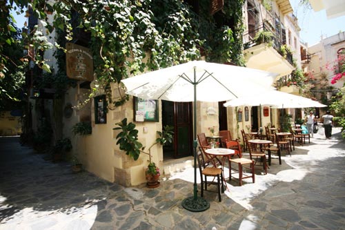 <b>The space</b><br />Standard Room  which can accommodate 1-4 persons. It has a Chania, Greece luxury trad.room with view to old-town for 3 paxs. Entire guesthouse vacation rental 788562