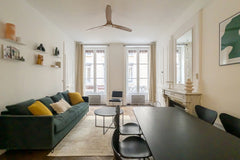 NOCNOC welcomes you to Le Rayonnant on the second floor with elevator. This 83 m Lyon, France NOCNOC Le Rayonnant - Charming, near Bellecour Entire rental unit vacation rental 658336412051869908