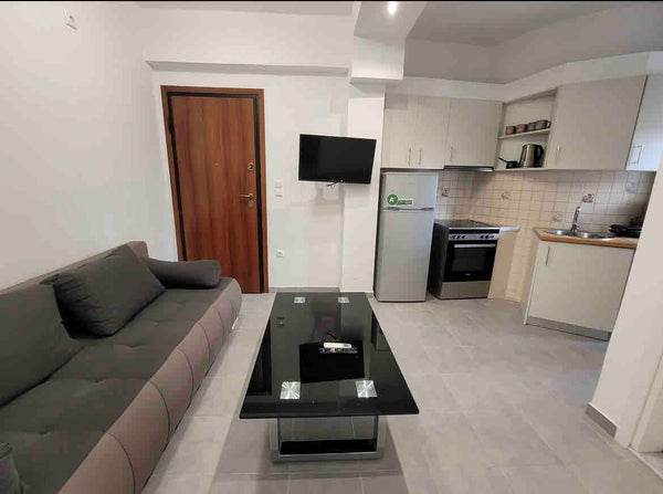 <b>License number</b><br />00001147158 Athens, Greece Modern apartment 2 min away from Metro Attiki!! Entire rental unit vacation rental 48847705