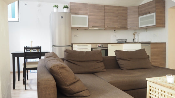 Cozy modern apartment, 10 minutes by tram to Wenceslas Square, 13 minutes to Old Prague, Czechia Cozy apartment with a garden, in the city center! Entire rental unit vacation rental 36131003