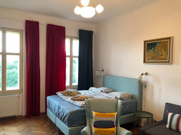 Unsere Apartments liegen nebeneinander im zweiten Stock eines alten Patrizierhau Vienna, Austria Augartenblick Combo 8/9 - Blick zum Riesenrad Entire condo vacation rental 50290656