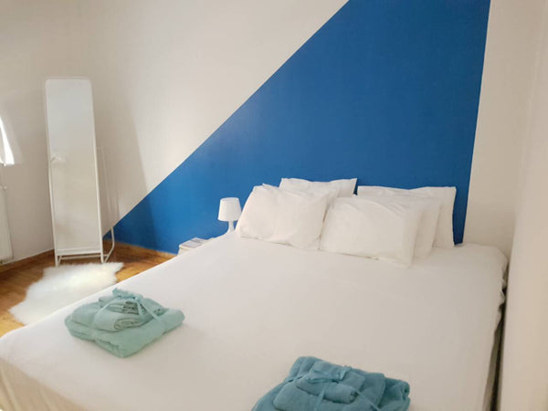 Comfortable apartment recently been renovated in Scandinavian style. Suitable fo Thessaloniki, Greece Minimal decorated apartment close to city center Entire rental unit vacation rental 25224338