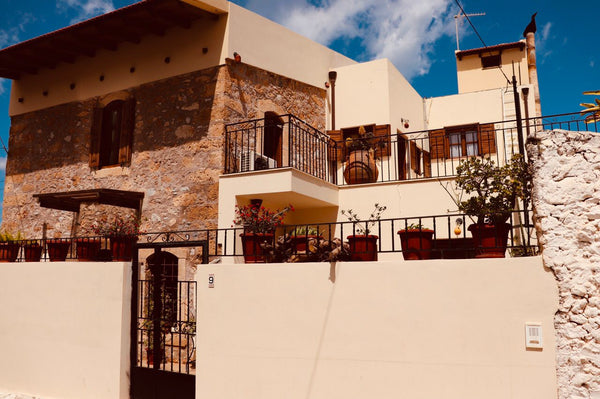Originally built almost 400 years ago, making it a home of the original settlers  The old town cottage Entire home vacation rental 53762260