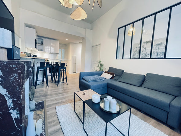 Appartement récemment rénové et au calme,<br />Idéalement situé au cœur de Lyon  Lyon, France Appartement 2 chambres 54 m2 Entire rental unit vacation rental 762866832564146098