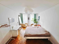 Bright Spacious private room in a two bedroom 4th floor flat(80m2)on a quiet str Paris, France Private cozy room, twin bed, center Paris Private room in rental unit vacation rental 17763160
