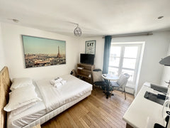 Au coeur de Paris, entre l'Opéra, la Bourse et le musée du Louvre et les grands  Paris, France Opéra 5d French typical apartment Entire rental unit vacation rental 19132709