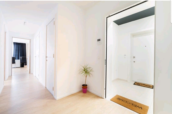 le logement se trouve dans un Quartier calme, reposant, pas loin du centre ville Brussels, Belgium appartement moderne et spacieux . 7mins du centre Entire condo vacation rental 37957628