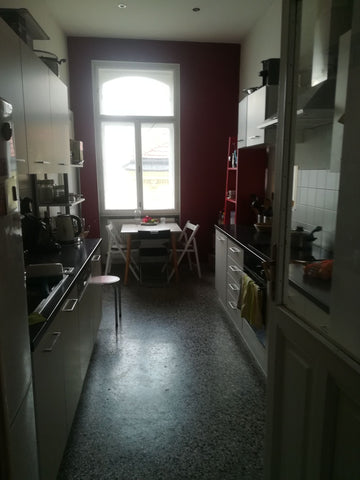 A friendly living flat of 5, we share spacious kitchen and bathroom, and dining/ Vienna, Austria Cozy bedroom in Burggasse WG Private room in rental unit vacation rental 41837620