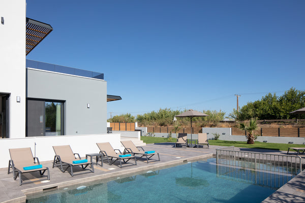 Ensconced within a 400m2 plot of land, this design-led holiday home has been des Greece Sunnyside villa II, ideal for vibrant stays! Entire villa vacation rental 691145737988966484