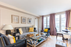 Charming and bright apartment located in the 2nd arrondissement of Paris near th Paris, France Charming Family Apartment next to Louvre Entire rental unit vacation rental 22273397
