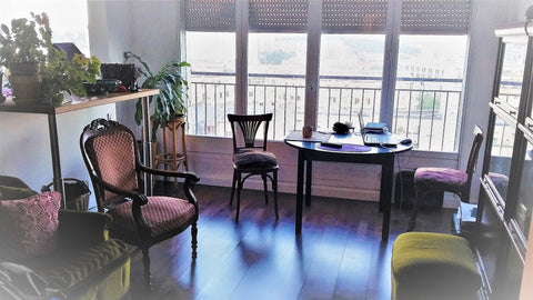 Beautiful bright and pratical studio : Confort et charme pour ce T1 bis très lum Paris, France Très beau studio lumineux 34 m2 tout confort Entire condo vacation rental 28305584