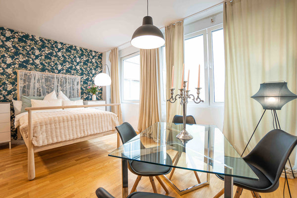 Oasis Apartment ist eine Garconiere für 2 Personen und befindet sich direkt im Z Vienna, Austria •Oasis Apartment• Entire rental unit vacation rental 647877867318859946