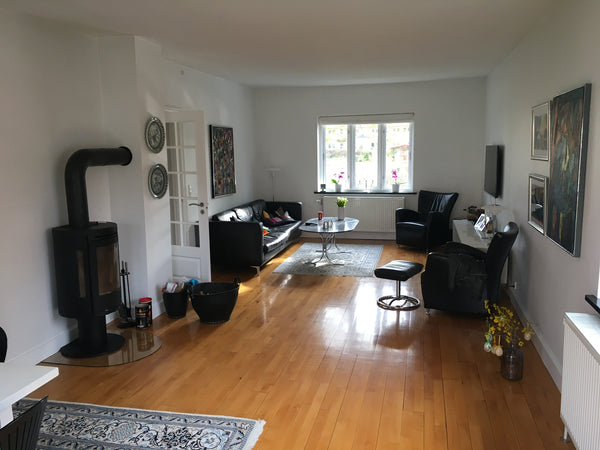 Hus beliggen  tæt på utterslev mose og 7 km til Rådhuspladsen. 100 m til offentl Copenhagen, Denmark Hus med have i grønt opråde Entire home vacation rental 18190490