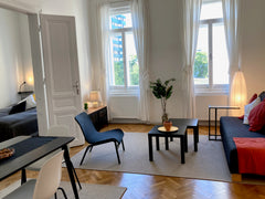 This newly renovated 54 m2 apartment is a 10 minutes walk from Schönbrunn Palace Vienna, Austria Vero´s 2nd , Second, 10 min. to the opera by U Entire rental unit vacation rental 567993477559399157
