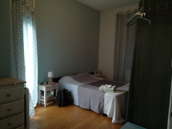 Logement très bien situé : transports directs pour Part-Dieu- Stade de Décines-   Jolie chambre proche  Part-Dieu et centre ville Private room in rental unit vacation rental 29559574