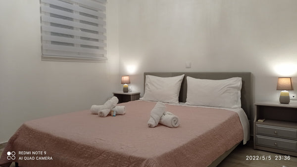 Spacious One Bedroom Apartment with AC and safe box, seperate fully equipped kit  SUNSHINE APARTMENT #1 Entire place vacation rental 19137785