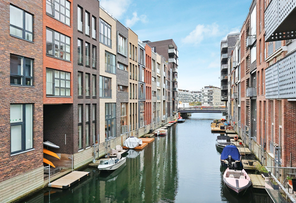 Extremely attractive apartment in Copenhagen's South Harbor, Sluseholmen. Direct Copenhagen, Denmark Exclusive apartment with direct water access Entire condo vacation rental 608463920876957383