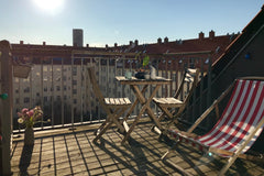 This beautiful 100 km2 apartment in 2 floors is situated in Vesterbro next to th  Rooftop apartment with sunny balcony in Vesterbro! Entire rental unit vacation rental 32711646