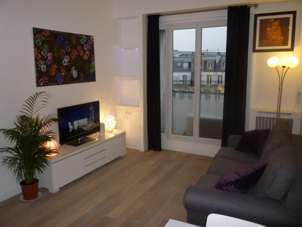 Top emplacement pour ce magnifique studio tout confort sans vis à vis situé dans  Magnifique studio top emplacement Entire rental unit vacation rental 15505460