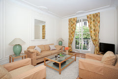 Amazing apartment in front of the Eiffel Tower fully furnished and ideal for a f Paris, France (110m²) Luxury Classic Apartment Entire rental unit vacation rental 2874271