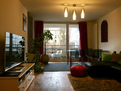 Appartement familial de 80m², convivial et sécurisé, avec sa spacieuse terrasse  Paris, France Confort et calme à Paris. Parking privé & Netflix. Entire condo vacation rental 22895761