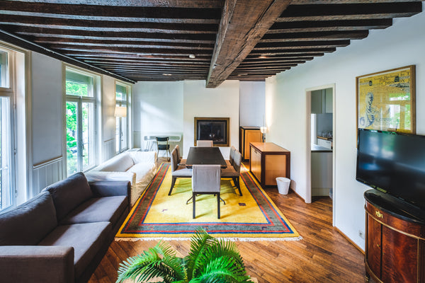 Spacious and comfortable apartment located in the center of Brussels   1 minute  Paris, France The Comfy Sablon - Brussels City Center Entire rental unit vacation rental 47990545