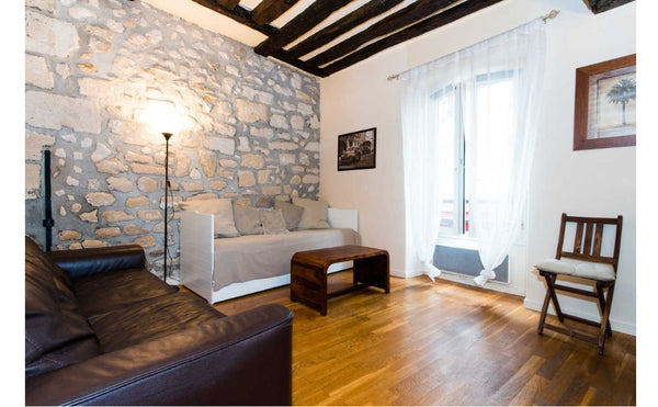 Like being in a film! Our apartment in an old Parisian building has two rooms on Paris, France Apartment 2 rooms in rue Mouffetard Paris 5 Entire rental unit vacation rental 15574581