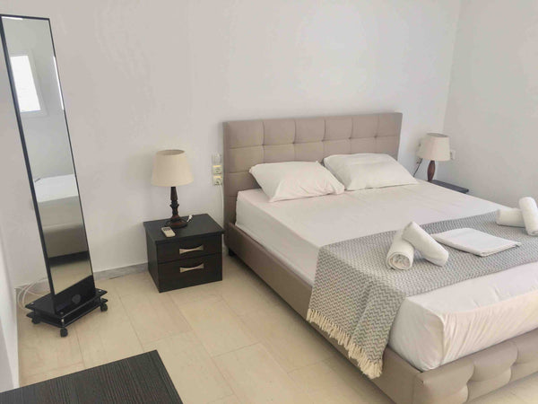 Camere da letto per 3 persone, con letto matrimoniale e letto singolo, in Hotel  Greece Fantastic room in 3 person  with swimming pool Private room vacation rental 19667783
