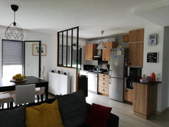 Appartement entièrement rénové<br />Grande pièce à vivre avec cuisine aménagée ( Bordeaux, France Très Bel appartement calme BORDEAUX Entire rental unit vacation rental 43386506